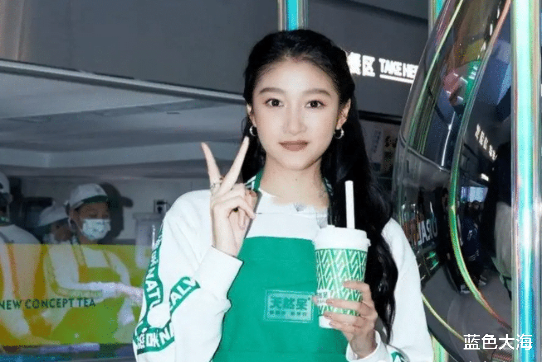 明星|明星捞钱无下限,直播带货、商演走穴、开店割韭菜,吃相太难看