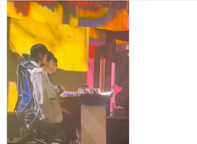 我想和你唱|《青年计划》首期导师拼凑，《我想和你唱》观众真实身份非粉丝