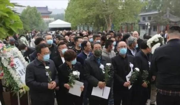 郭靖|李建华遗体告别仪式,发病到去世仅2小时,德云社无一人到场