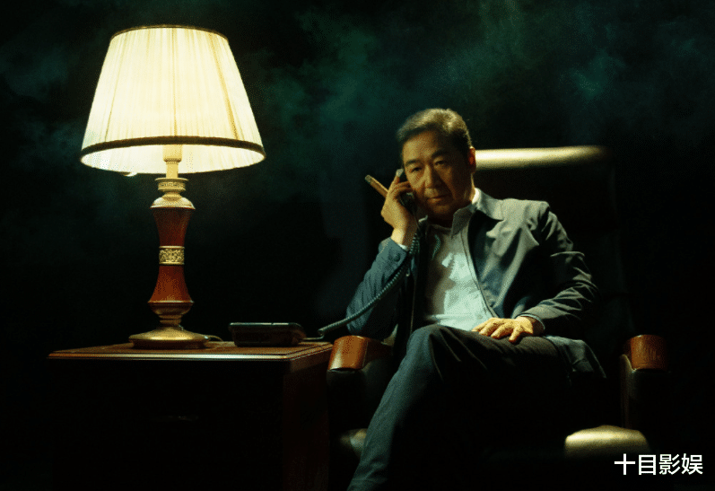 坚如磐石苏见明和杨晓薇是兄妹吗？亲生的，为啥不跟郑刚姓，姓苏