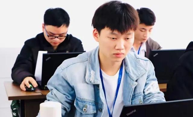 医生|岳母眼里“好女婿”职业排名,公务员并非首选,榜首地位高还多金