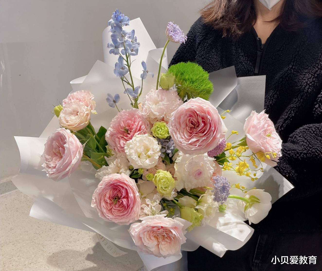 大学生|职场女性平均月薪8689元，985女硕士，裸辞知名大厂高薪当学徒