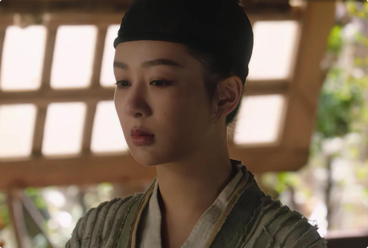 30岁杨紫脱离滤镜演第一美女，让多少“丫头教”女演员羞红脸？