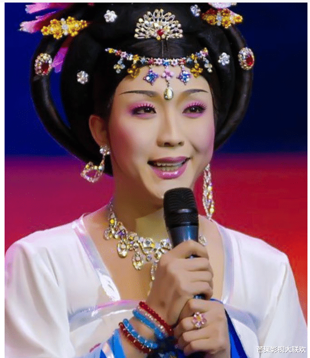 “跳梁小丑”李玉刚摔下神坛，不再被世界宽容，梅葆玖：死不原谅