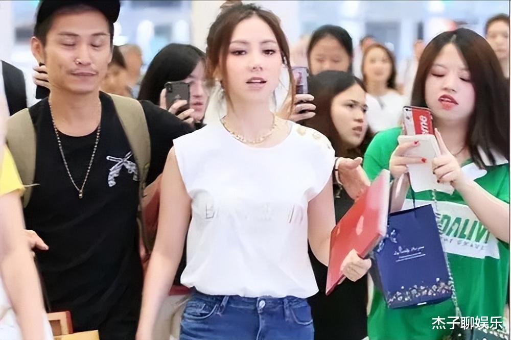 |邓紫棋：演出前突然内急，1分钟都忍不住，助理一招解决化险为夷