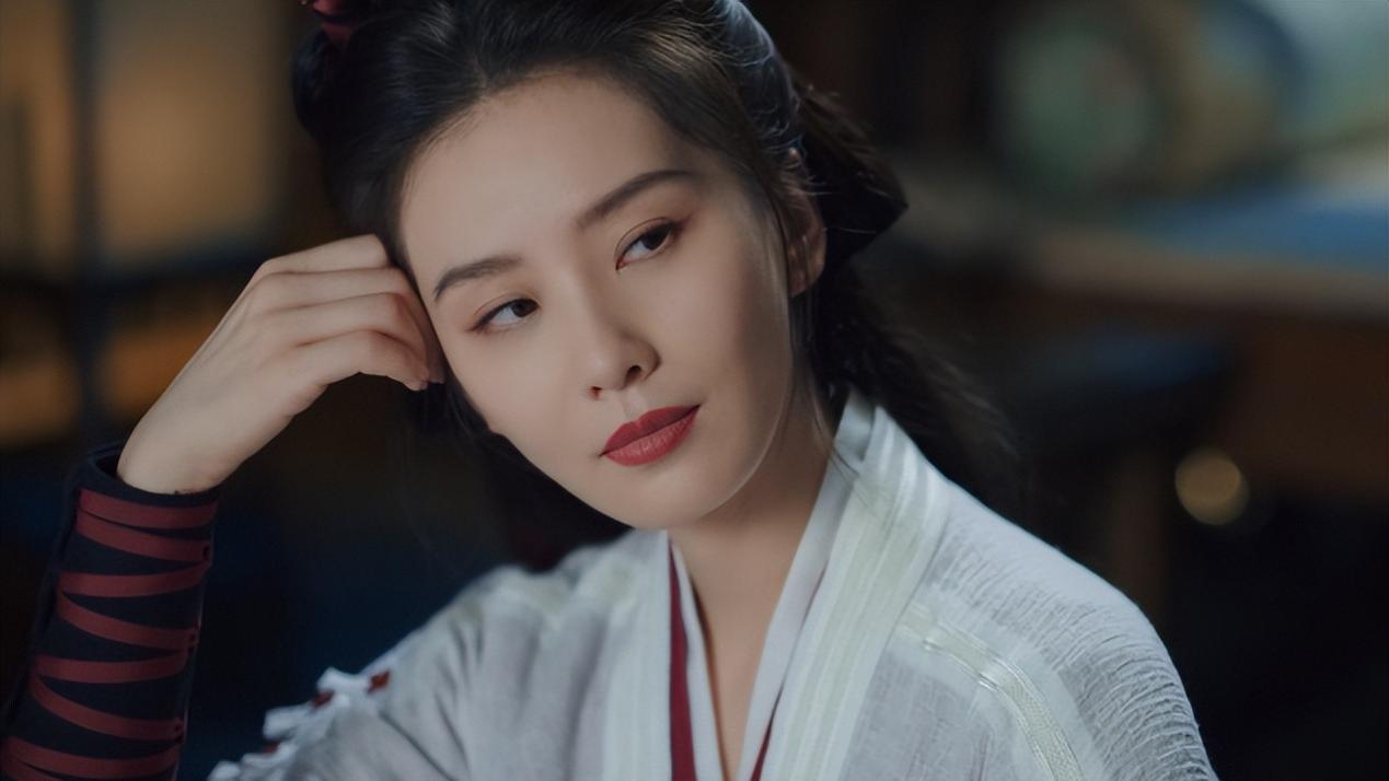 全程“梗脖子”，台词硬挤，36岁刘诗诗带来85花“教科书”式演技