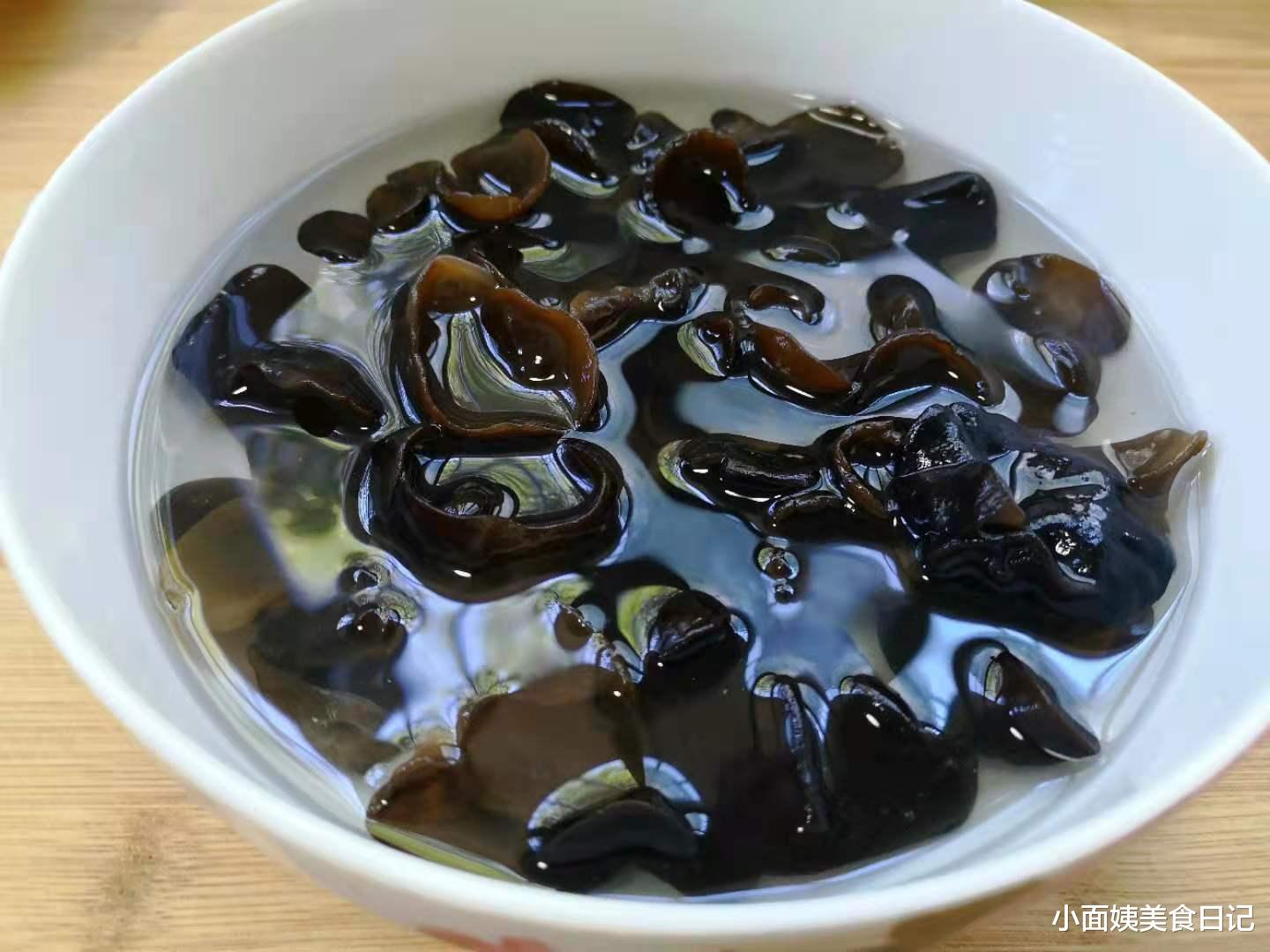 油麦菜|深秋，菠菜油菜不如这菜，分享4道营养做法，润燥降火，鲜嫩可口，味美下饭