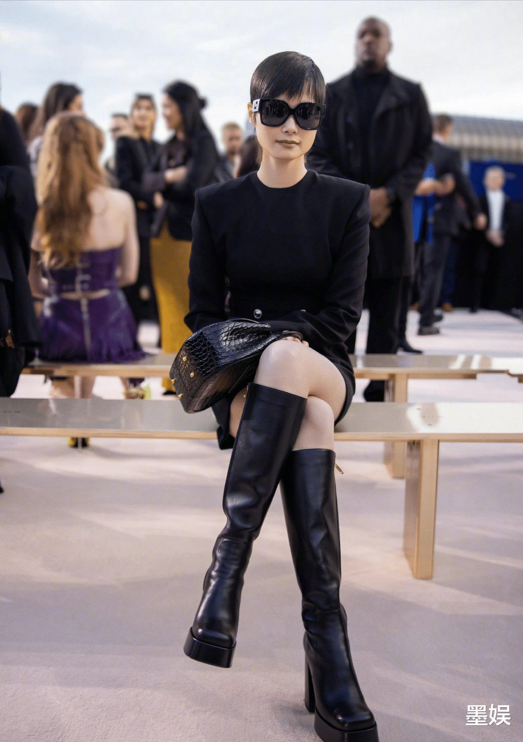 李宇春|谜一样的李宇春:唱歌演戏都不出众,却能在时尚圈横着走