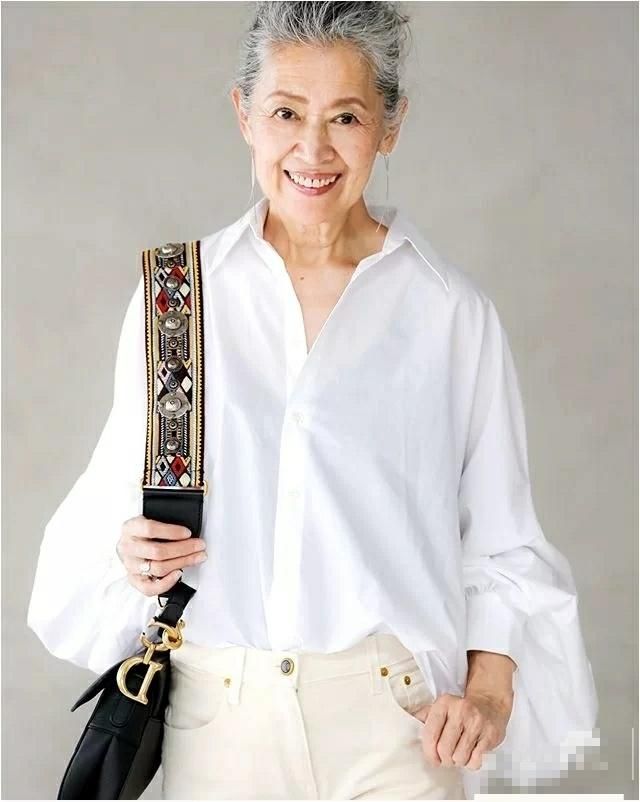 穿衣搭配 女人到了奶奶辈年纪，只要记住4条“优雅法则”，老了也是一枝花