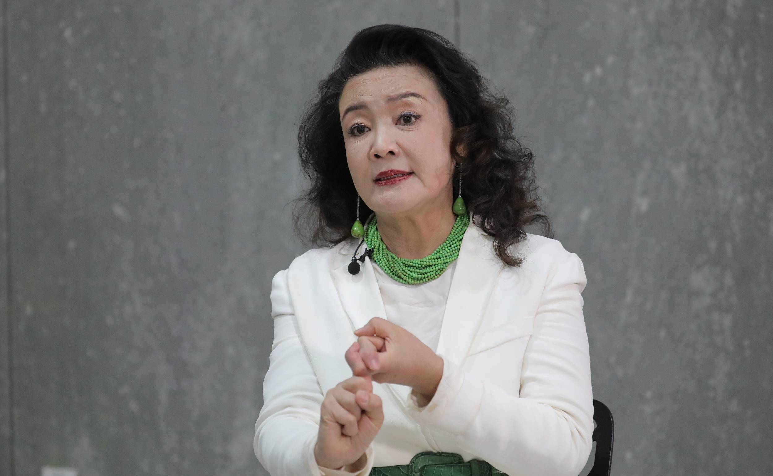 苏小玎|仅2天，娱乐圈曝出6个瓜！海边激吻，隐瞒婚史，拖欠工资