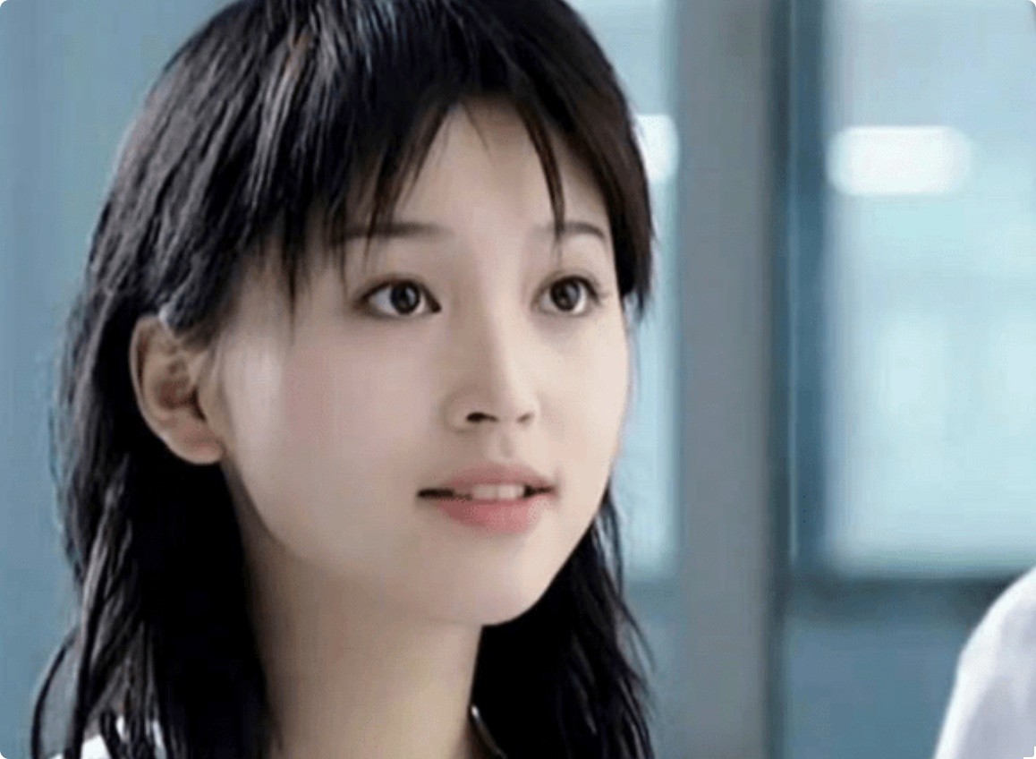 打针、脸僵、拒演肖战妈妈，金莎的死活“不服老”，真是迷之自信