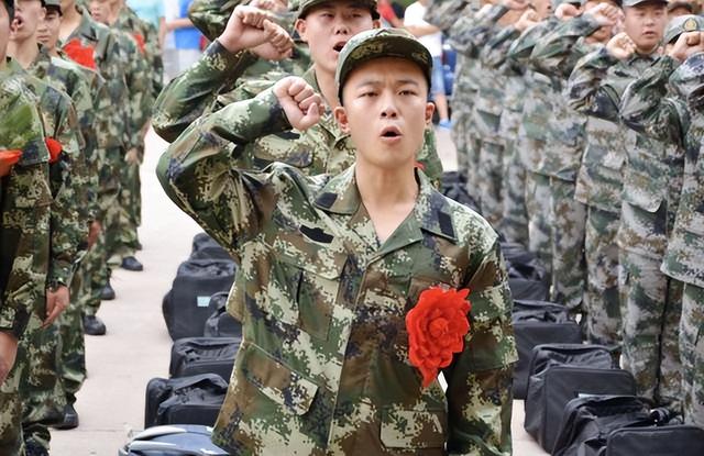 教育业|高三入伍和大一入伍有什么区别？别选错了，待遇差别非常大