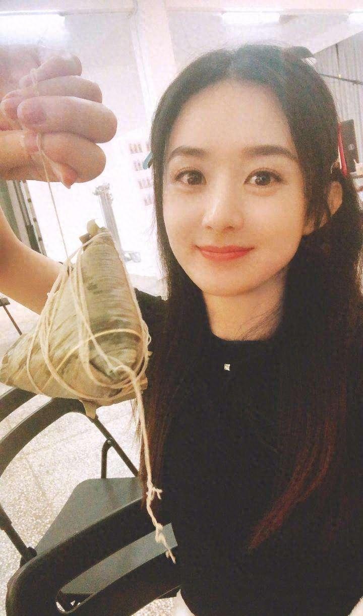 曝赵丽颖怀二胎现身,婆婆送500w珠宝求原谅,女方这次要求办盛大的婚礼