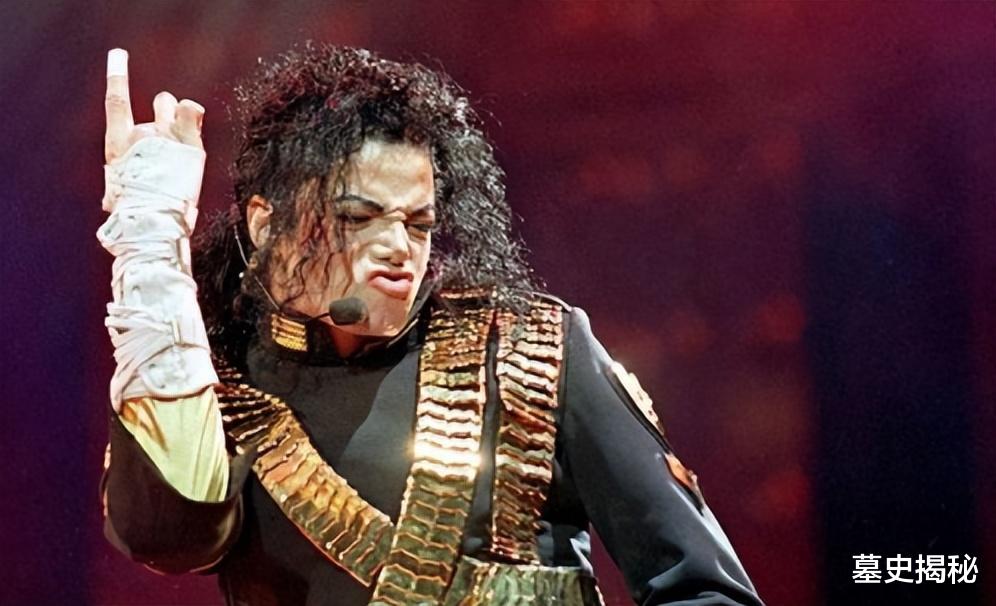 日本记者刁难杰克逊：为何不去中国开演唱会？