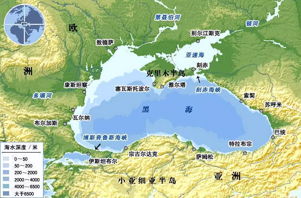 克里米亚半岛海岸线曲折,港口优良,东部扼守亚速海出口,地理位置非常