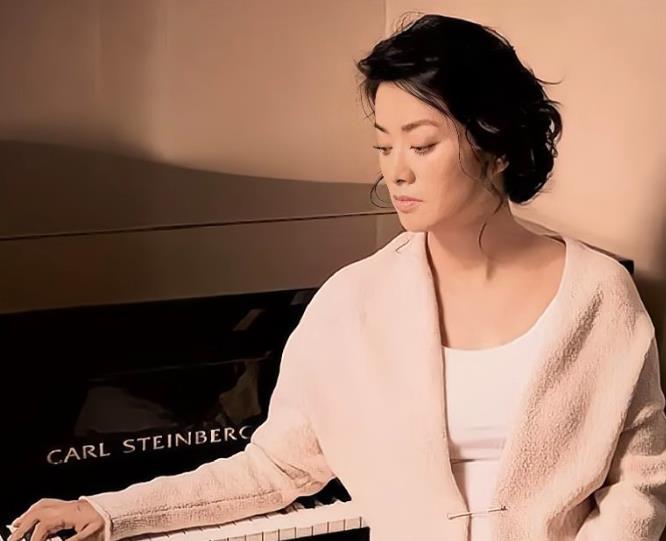 毛阿敏|毛阿敏之女解佳桐:父亲留下260亿的遗产, 也无法弥补母亲心中的痛