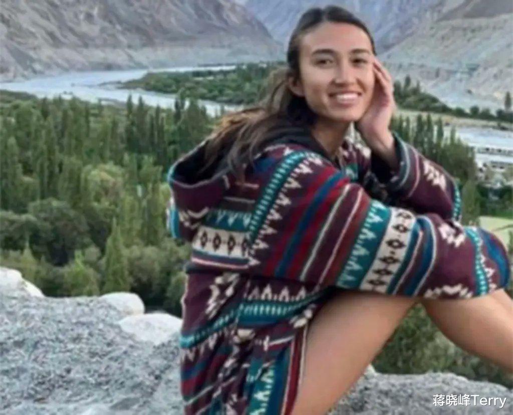 中以混血儿在音乐节上被劫为人质，哈马斯会对她网开一面吗？