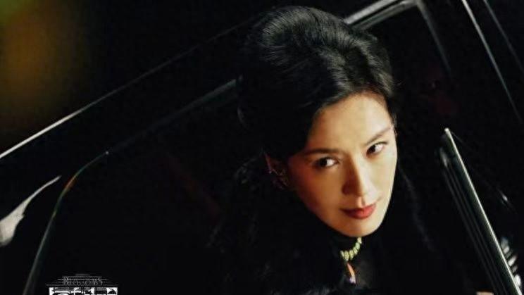 拍《繁花》时，王家卫问林熙蕾免费行不行，她的回答很有个性