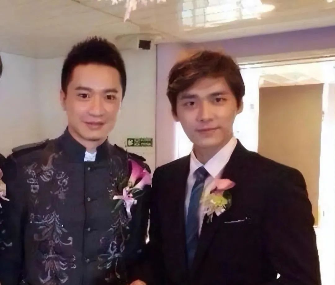 小燕子偷偷复出了?