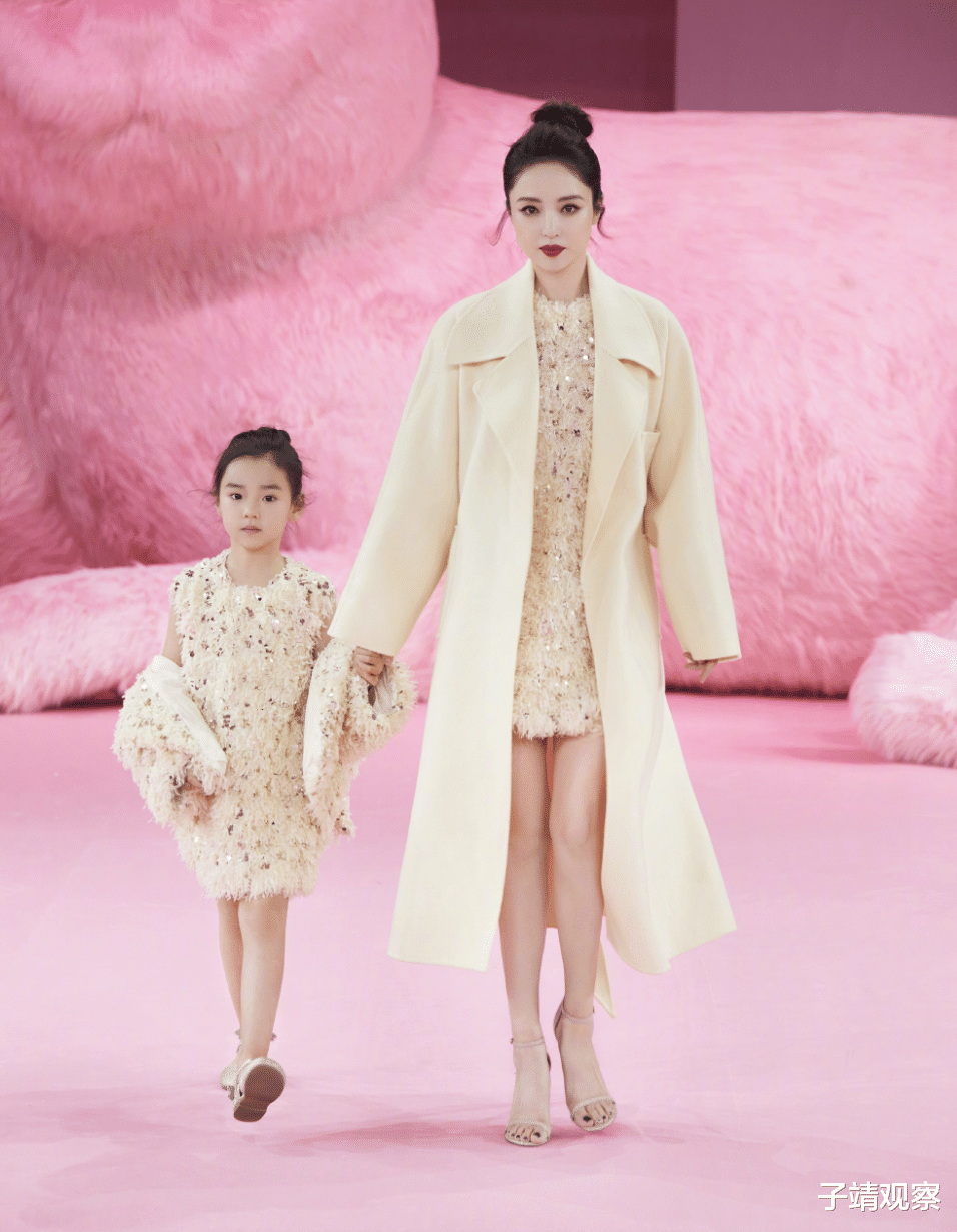 钟丽缇|钟丽缇晒全家首次同场走秀，女儿超模范十足，多位星二代各展风采