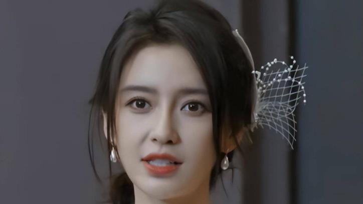 白鹿|暂别baby与宋雨琦后，《跑男》连邀4位女神，长相身材不输白鹿！