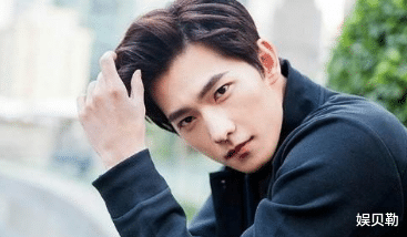 曝杨洋为摆脱油腻，不健康的减肥成“纸片人”，担心成下一个罗云熙