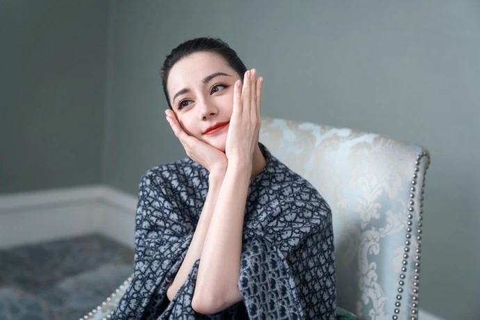 迪丽热巴被压榨解约?