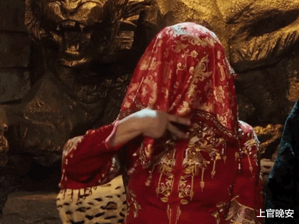 71岁的刘晓庆,又因为装嫩被吐槽,但这次我骂不出口