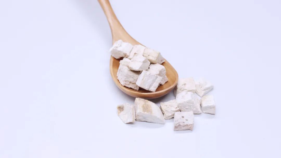 一味奇妙的中药，降三高、抗血栓、增强记忆，是心脑血管的守护神