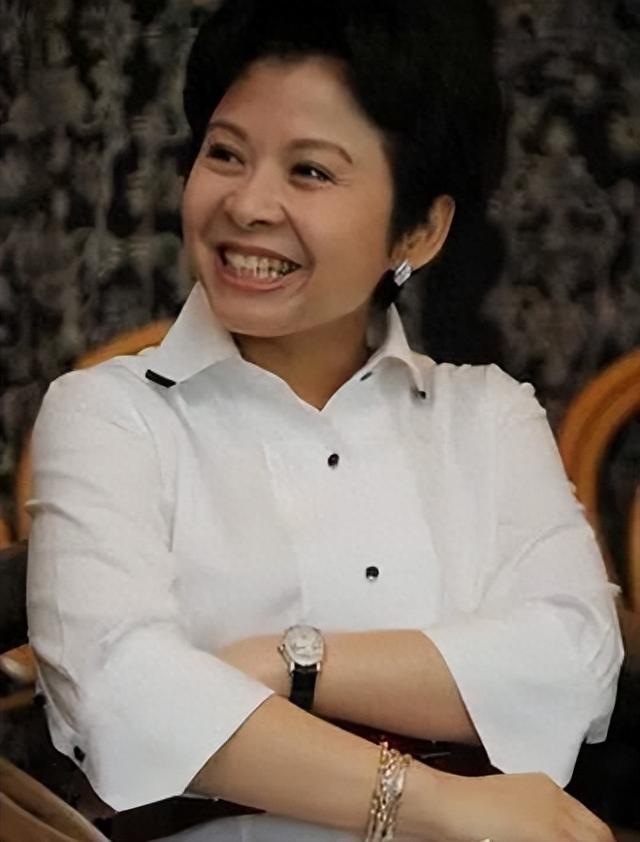 100万一夜！赖昌星的“小红楼”，揭露了董文华“隐匿”的真相！