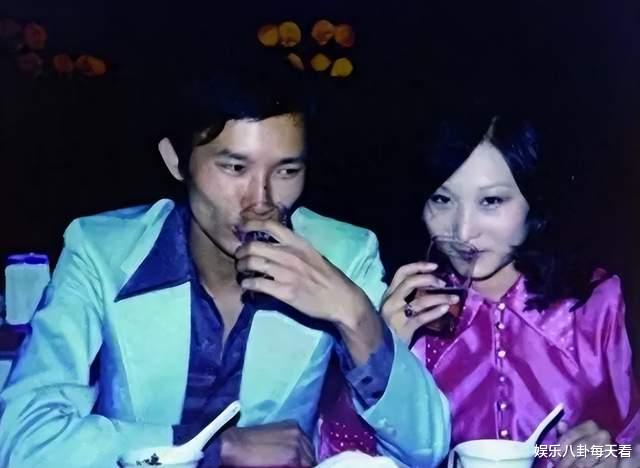 导演吴宇森:儿子不结婚,女儿不嫁人,与妻子双双患癌,靠卖房自救