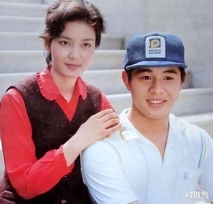 |61岁利智罕现身，头发稀疏双颊下垂似妇女，曾被誉为港圈第一美女