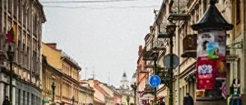 王凯高调宣布要结婚，蒋欣只用了几个字霸气回应，估计王凯要慌了