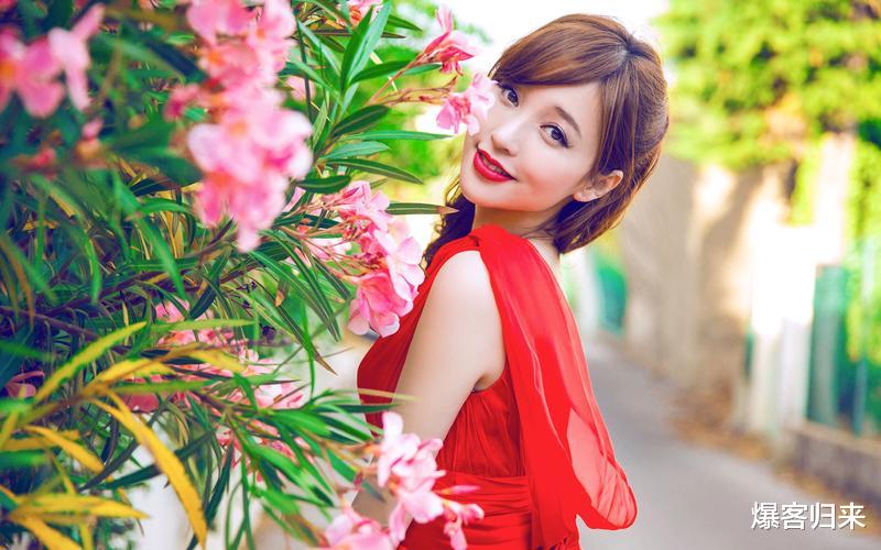 金莎孙丞潇情人节晒照撒糖,网友却盯上了金莎的“破洞裤”?