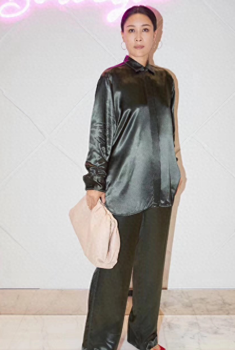 天道好轮回!“作恶作端”的那英,终被王思聪钉死在了耻辱柱上!