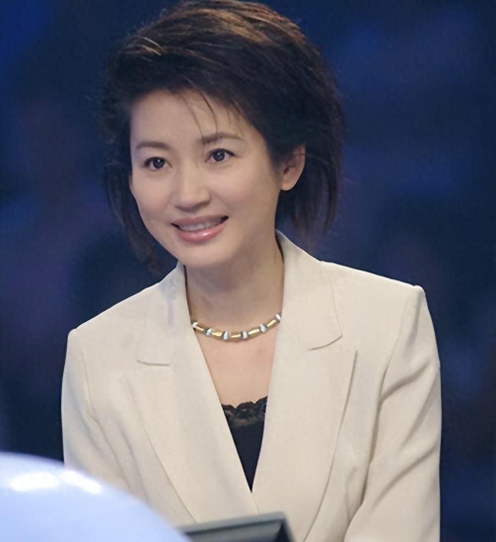 央视一姐王小丫:身材严重走形,经历两段婚姻无儿无女,热衷公益