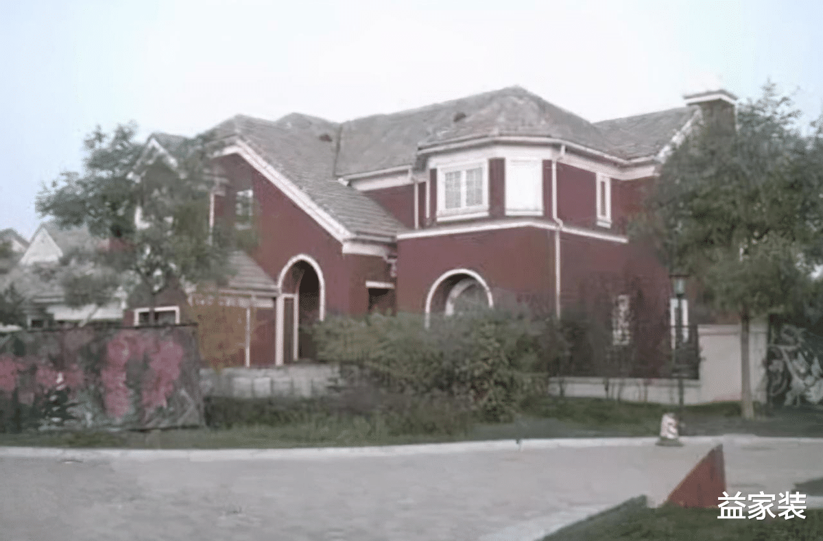 参观田亮一家人住的豪宅：装修辉煌像城堡，女儿打扮像公主……