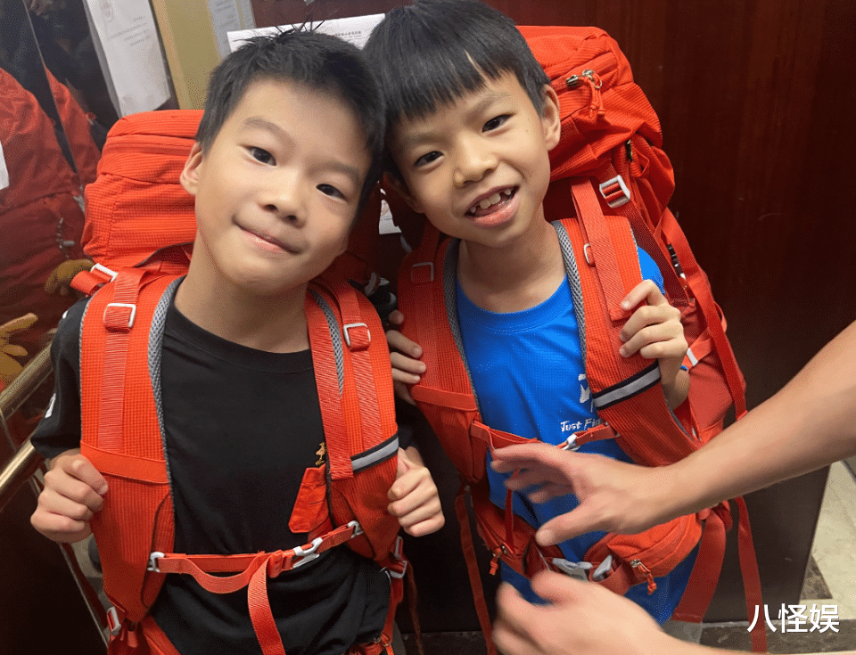 吴京陪儿子参加武术考试,一脸紧张,吴所谓动作行云流水超有气势