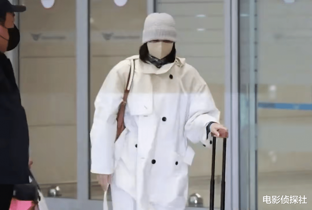 Lisa彻底凉了!个人账号被清除,两大品牌方删除她的物料