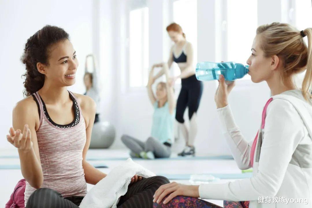 衰老|摆烂减肥法,没做运动没计算食物热量,也能瘦下来