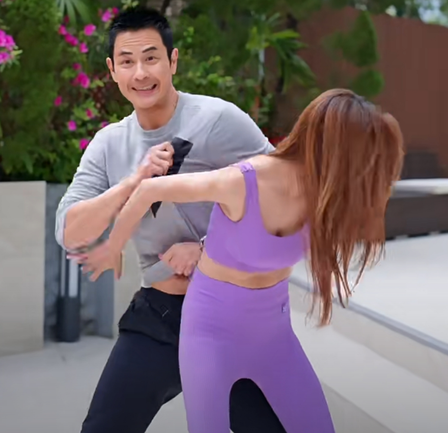 陈凯琳|郑嘉颖娇妻生三胎两月瘦成皮包骨,肚子凹陷肋骨突出,身材仍有料