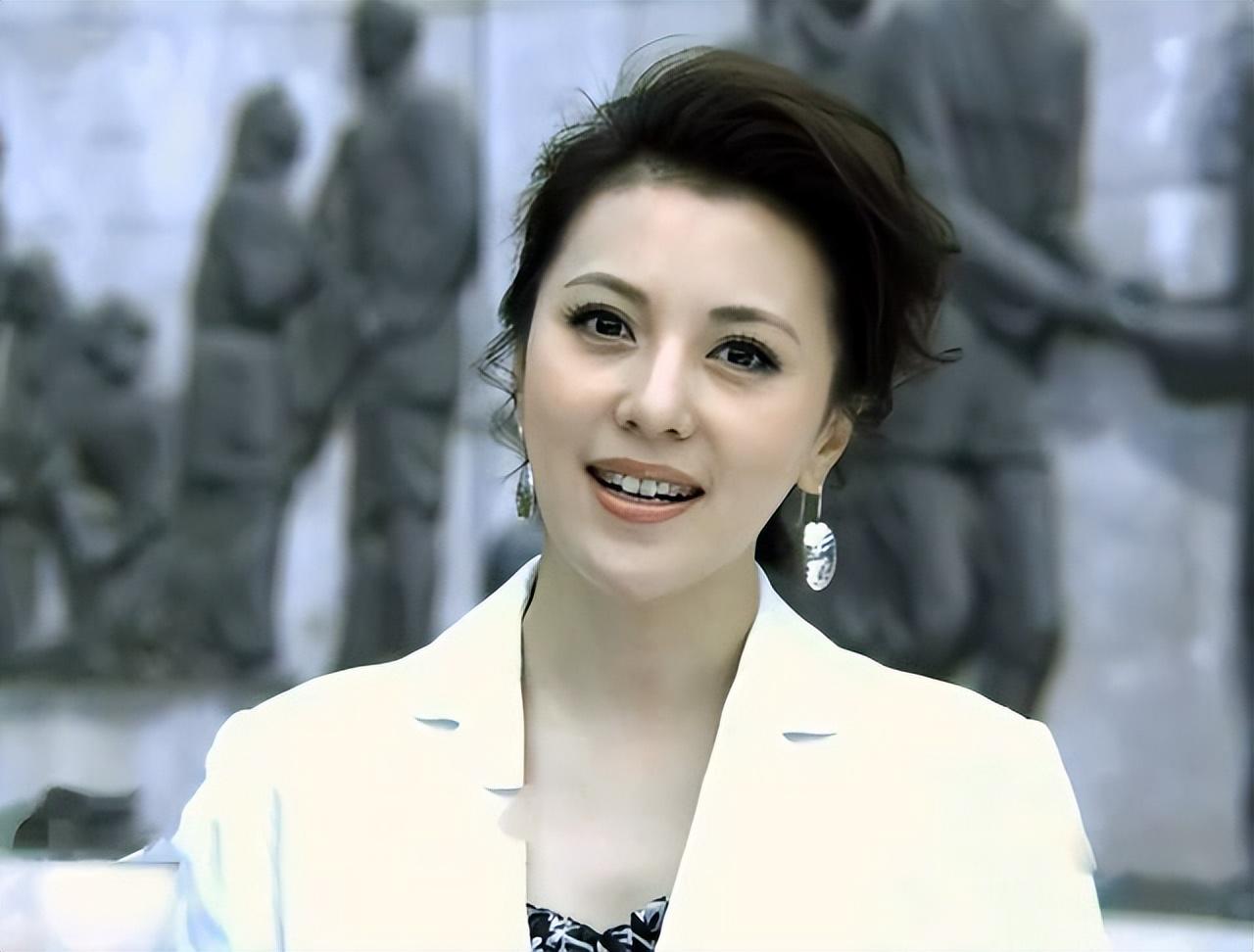 主持人梦桐:与富商结婚19年零绯闻,今47岁风韵犹存.