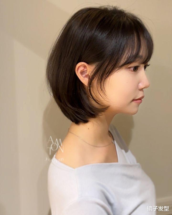 今年短发流行挂耳发,利落时尚很精致,看完就想试一试