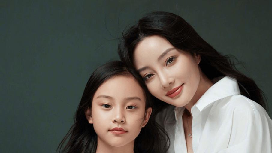 甜馨被人拿李小璐绯闻开玩笑，霸气回怼20个字，对方顿时哑口无言