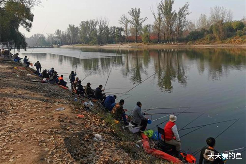 秋季野钓，找鱼窝的3个思路，选对钓位想不爆护都难
