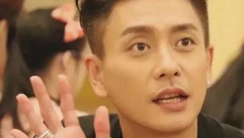 黄宗泽隐婚生子，老婆比他小18岁，出自《爱情公寓》跑龙套