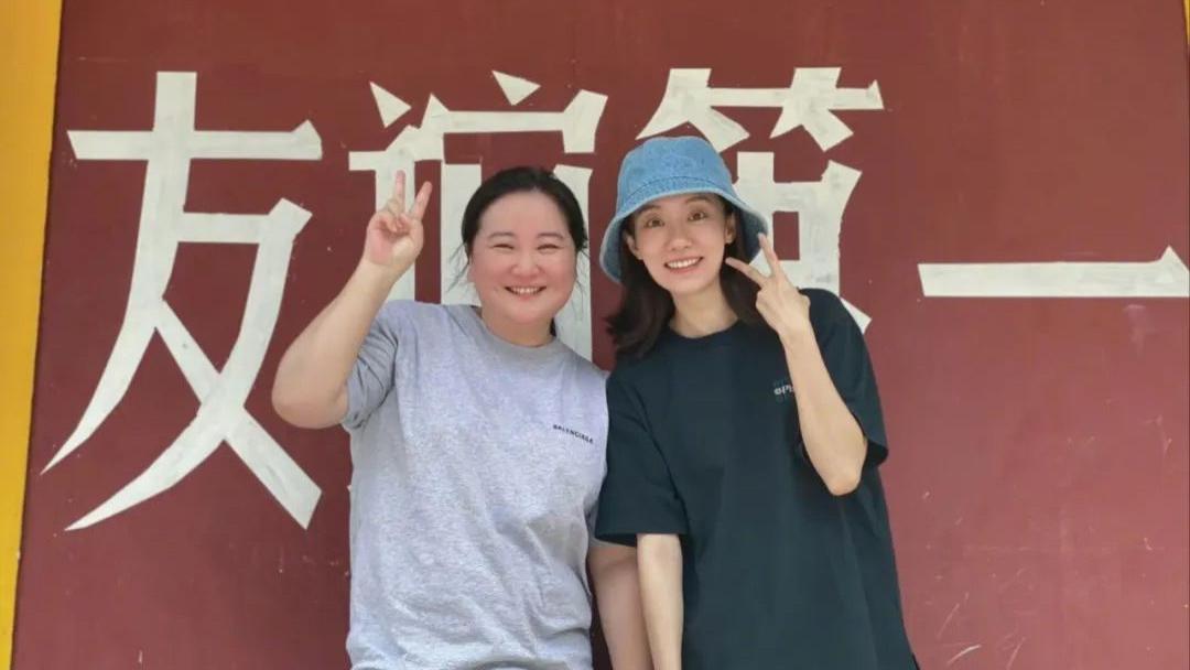 贾玲暴瘦100斤照片流出，全网都炸锅了：这还是我认识的贾玲吗？