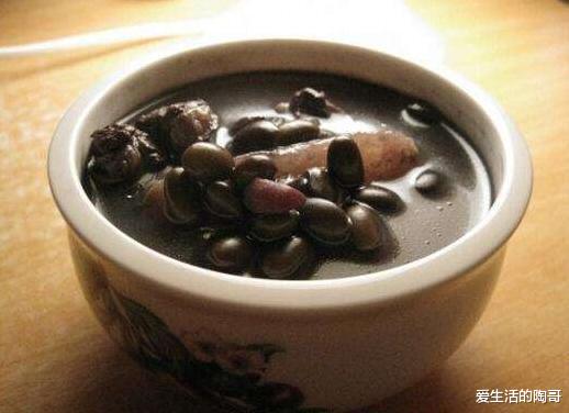 黑豆|建议中老年人，多吃4种豆，腿脚有劲精神足