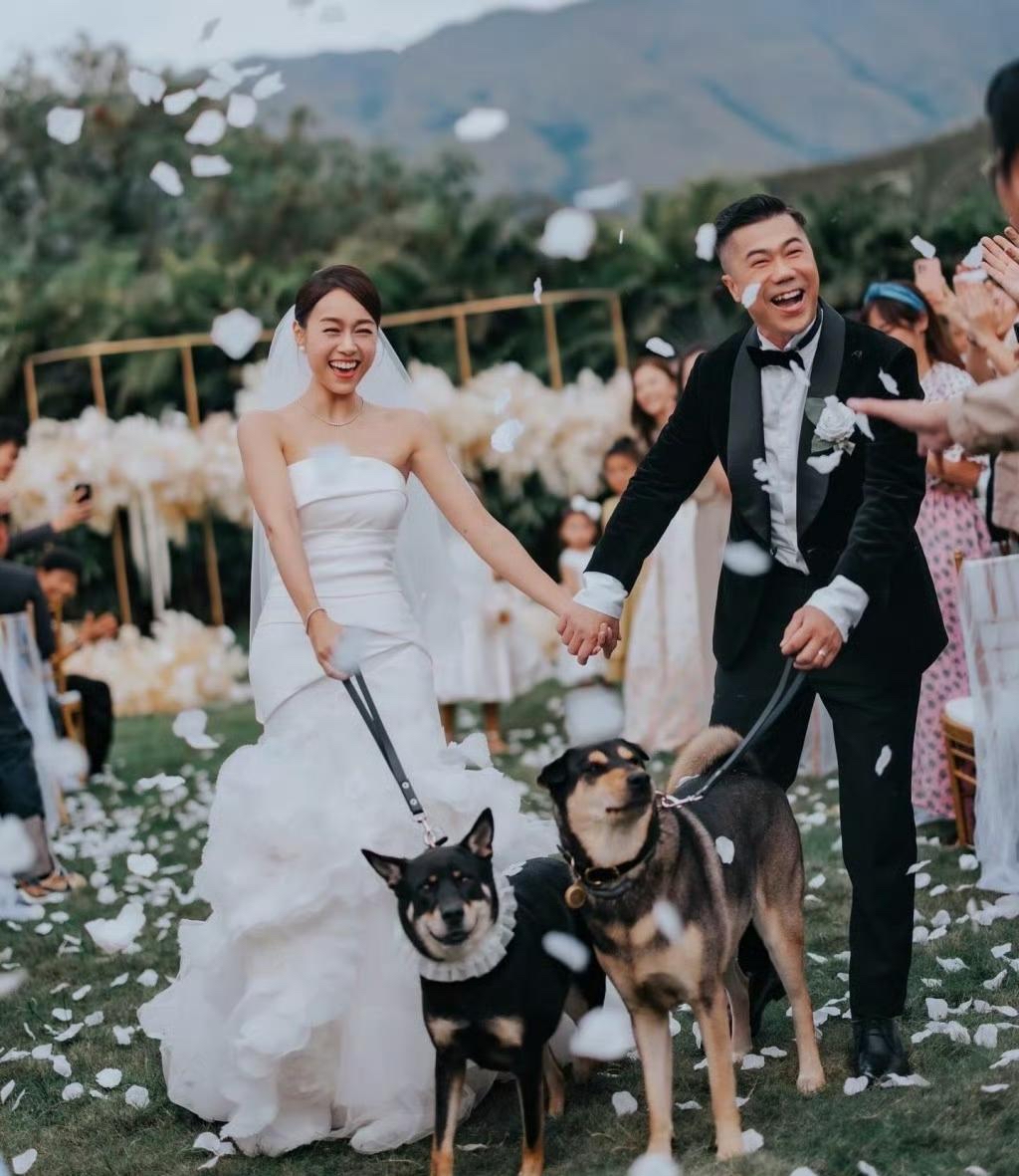 黄心颖泥鯭婚后首合体,谈及许志安悔恨不已现场落泪:有钱都买不到的教训