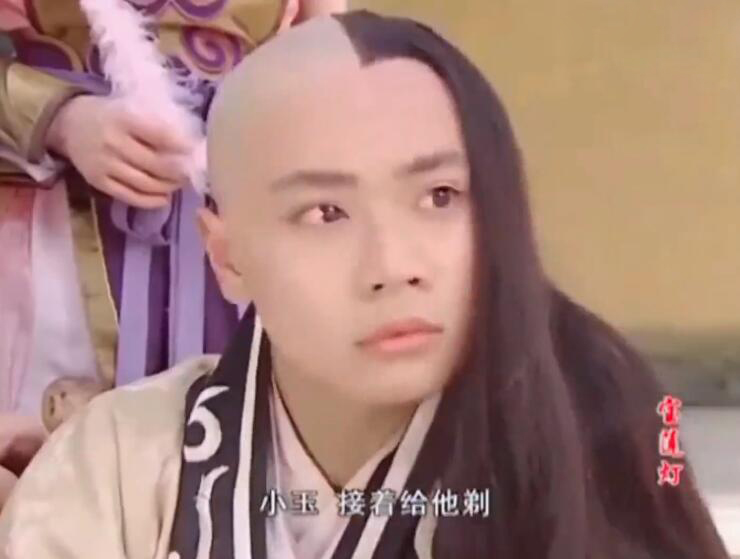 颜值不够别甩锅给造型师，造型难看还是人难看，观众还是能分清的